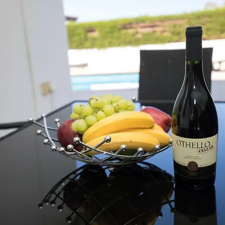 Villa Sunflower - 2 Bed *