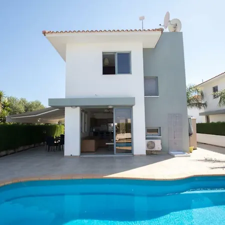 Villa Sunflower - 2 Bed *