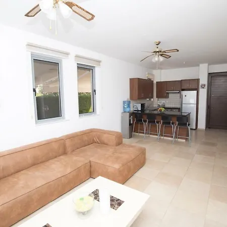 Villa Sunflower - 2 Bed *