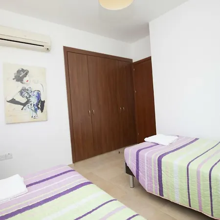 فيلة Sunflower - 2 Bed *